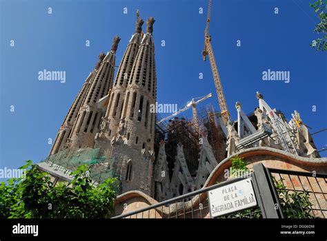 La Sagrada Fam Lia La Bas Lica I Templo Expiatori De La Sagrada