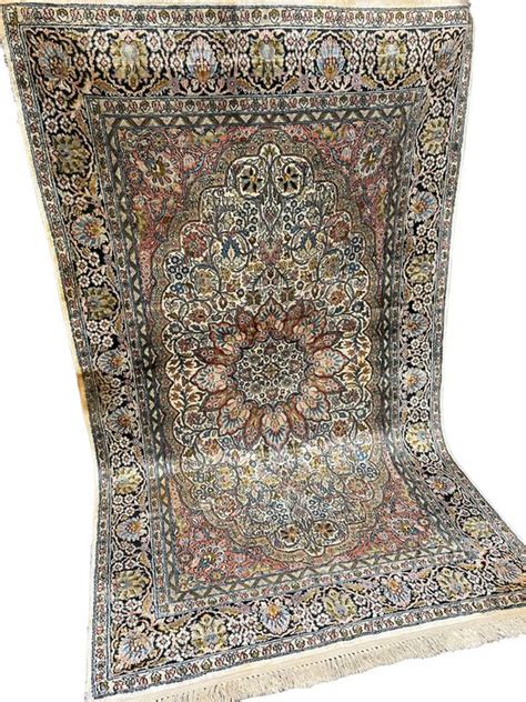 Exotischer Kaschmir Seide Medaillon Carpet 210 Cm 120 Catawiki