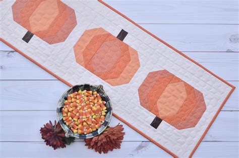 Pumpkin Patch Table Runner {a Free Pattern } — Material Girl Quilts