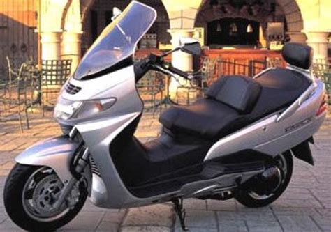 Suzuki Burgman An Prezzo E Scheda Tecnica Moto It