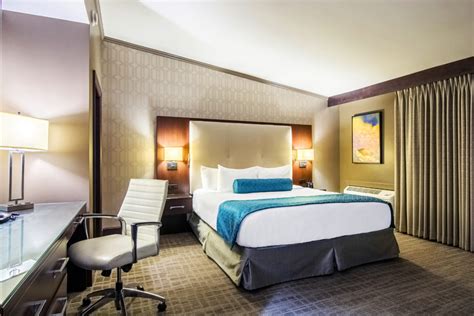 The Sweetest Suites in Springfield | Oasis Hotel & Convention Center