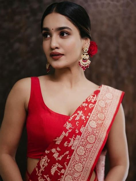 Saniya Iyappan Is A Pure Ethnic Diva In A Red Silk Saree