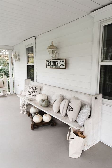 Welcoming And Beautiful Farmhouse Porches Digsdigs