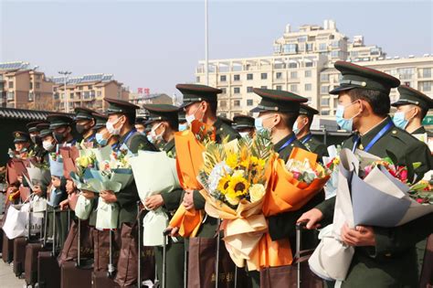 我省多地组织冬季退役返乡欢迎仪式