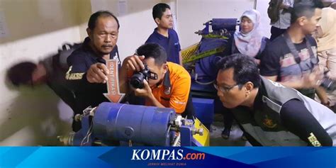 Puslabfor Polri Olah TKP Anjloknya Lift Di Blok M Square