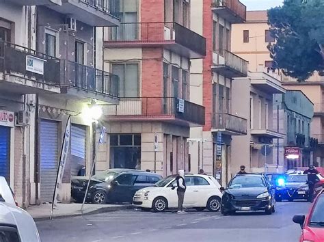 Incidente Stradale Nel Centro Di Vibo Carambola Tra Tre Auto