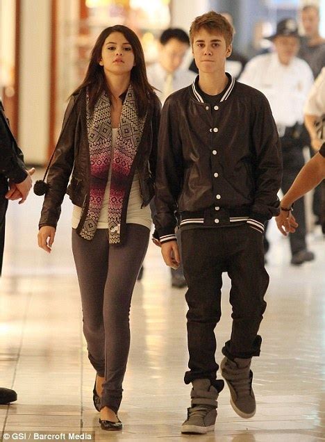 Justin Bieber & Selena Gomez Shopping In Louis Vuitton & D&G Stores (JB ...