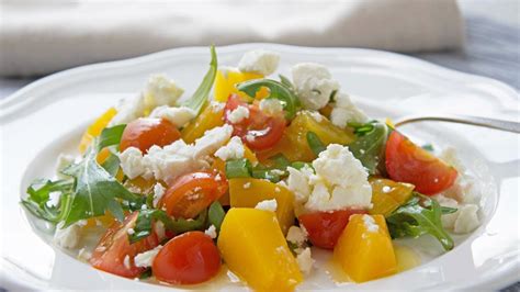 Tomaten Pfirsich Salat Mit Burrata Rezept Gutekueche Ch