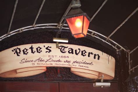 Oldest Operating Bar & Restaurant in NYC | Pete's Tavern | New York