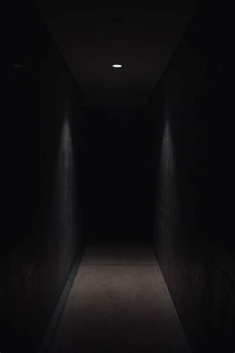 Download 1080p Hd Spooky Hallway Wallpaper | Wallpapers.com