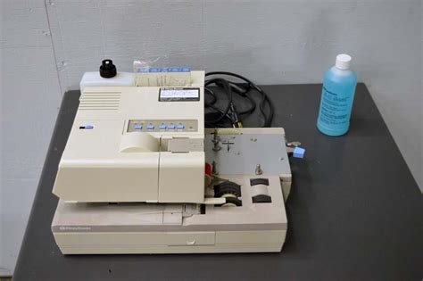 Lot #140: Pitney Bowes E570 Postage Meter Mailing Machine - WireBids