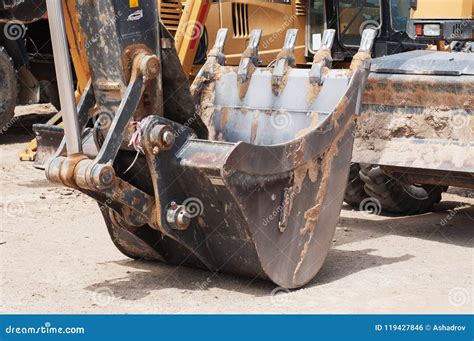 Cubeta Da Máquina Escavadora Equipamento Especial De Trabalho Em Um