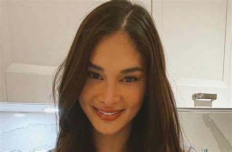 Pia Wurtzbach in Bathing Suit is a "Sunset Lover" — Celebwell