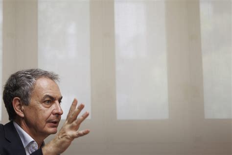 Zapatero reivindica a Felipe González como referente del PSOE