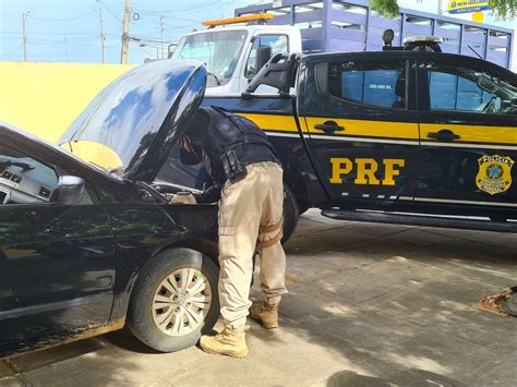 Carro Roubado Em Recife é Recuperado Pela Prf Em Petrolina Petrolina