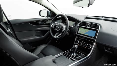 Jaguar Xe 2020my S D180 Color Eiger Grey Interior