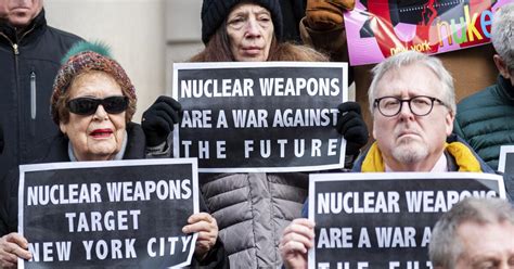 opinion  nuclear arms race  brewing   stop  los