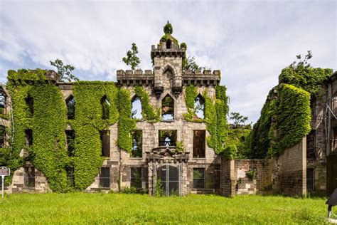 Eerie Abandoned Hospitals Around the World | Abandoned Asylums