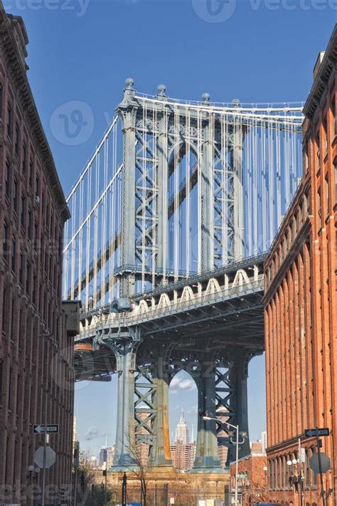 Brooklyn bridge view 12212461 Stock Photo at Vecteezy