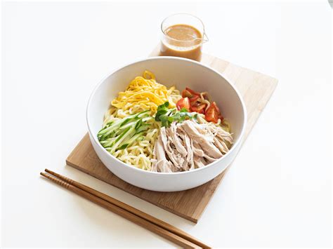 Hiyashi Chuka with Sesame Sauce / ごまだれ冷やし中華 - Sylvia Wakana