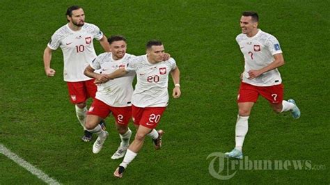 Hasil Piala Dunia 2022 Arab Saudi Vs Polandia Robert Lewandowski