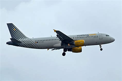 EC LOB Airbus A320 214 4849 Vueling Airlines Home G 31 Flickr