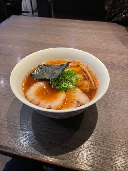 『醤油ワンタン麺』支那そばや 本店のレビュー ラーメンデータベース