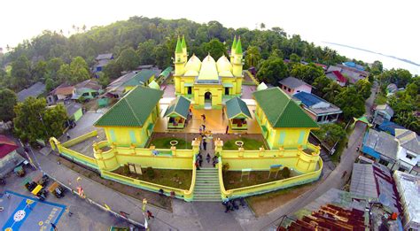 Masjid Sultan Riau Wisata Sejarah Pulau Penyengat Pesona Keindahan