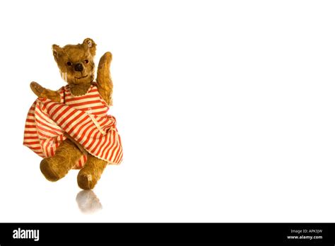 Dancing Teddy Bear Ausgeschnittene Stockfotos Und Bilder Alamy