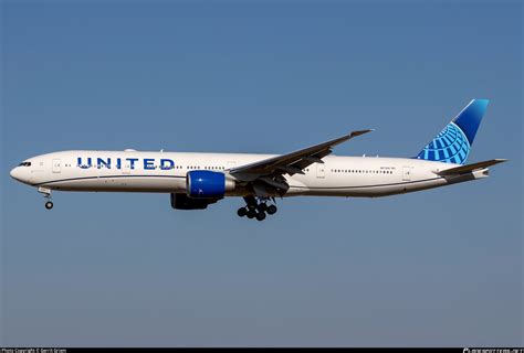 N U United Airlines Boeing Er Photo By Gerrit Griem Id