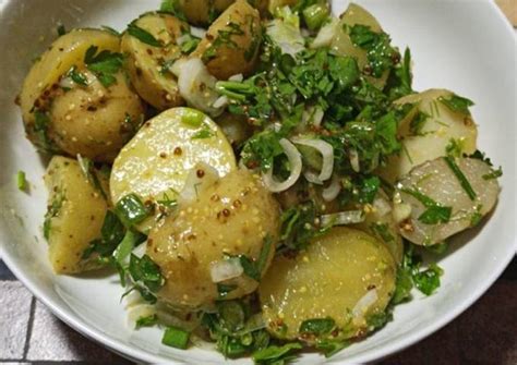 Ensalada de Papas con Mostaza y Hierbas Receta de Félix Cortés Schöler