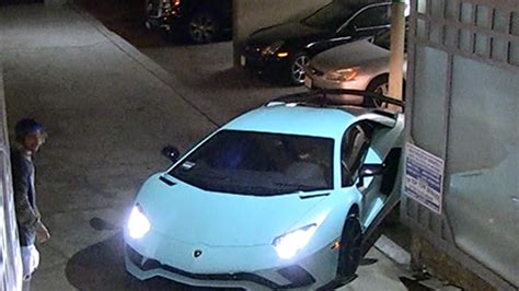 Justin Bieber Struggles Again Backing Out Lamborghini