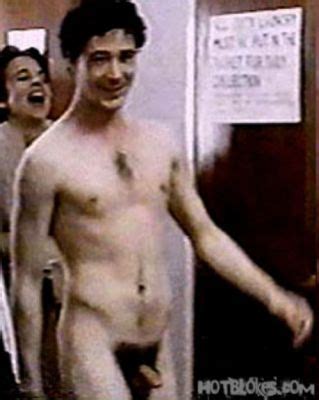 Omg He S Naked Aidan Gillen Omg Blog The Original Since