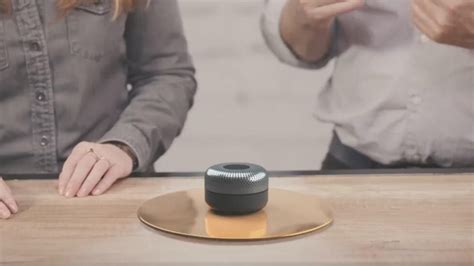 Orange Lance Djingo Son Assistant Personnel Enfin Un Speaker Avec