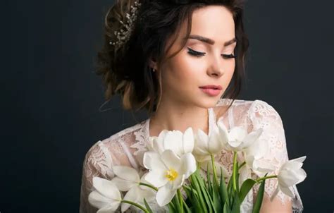 Wallpaper Girl Flowers The Dark Background White Portrait Bouquet