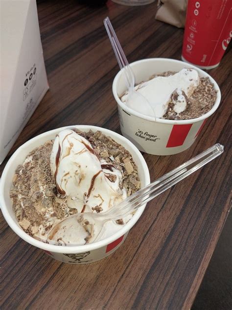 KFC Kit-kat ice cream | Food, Cravings, Kfc