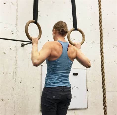 3 Tips For Improving Your Pull-Ups - yourdailysportfix.com