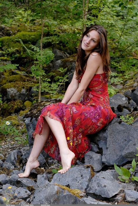 Long Legged White Girl With Firm Boobs Models Naked In The Middle Of The Woods CoedCherry