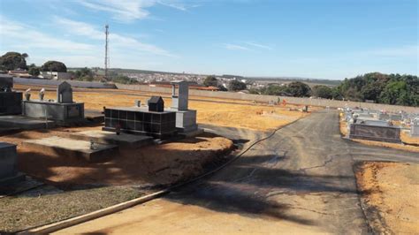 Cemitério Municipal de Patrocínio passa por obras de melhorias Rádio