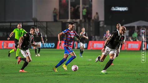 Vasco Chega Caminh O De Dinheiro Para Levar Craque Do Fortaleza