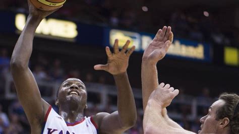 Kansas Version Of Team Usa Thrashes Chile As Freshman Carlton Bragg