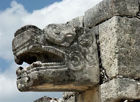 Ombres Et Lumières Du Serpent à Plumes