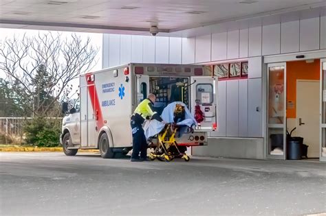 how much is an ambulance ride to the hospital