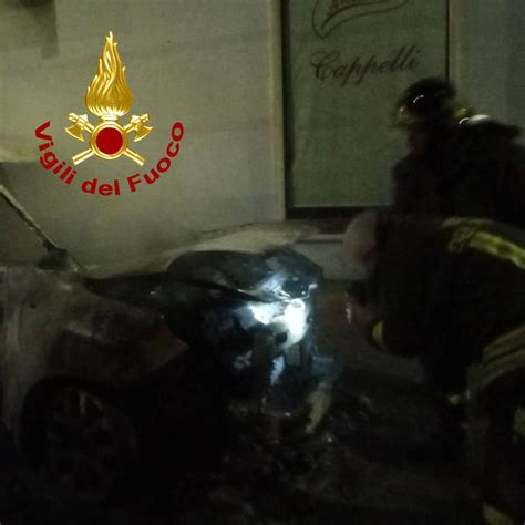 Altra Notte Di Fuoco Nel Salento Tanica Di Benzina Sull Auto