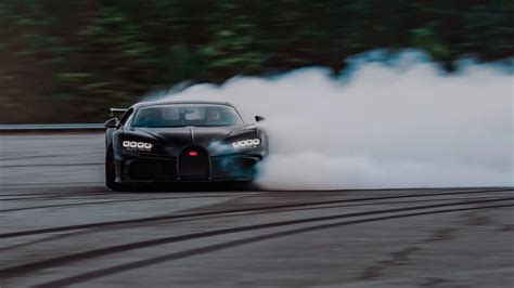 Seeing A Bugatti Chiron Pur Sport Drifting Is Super Satisfying