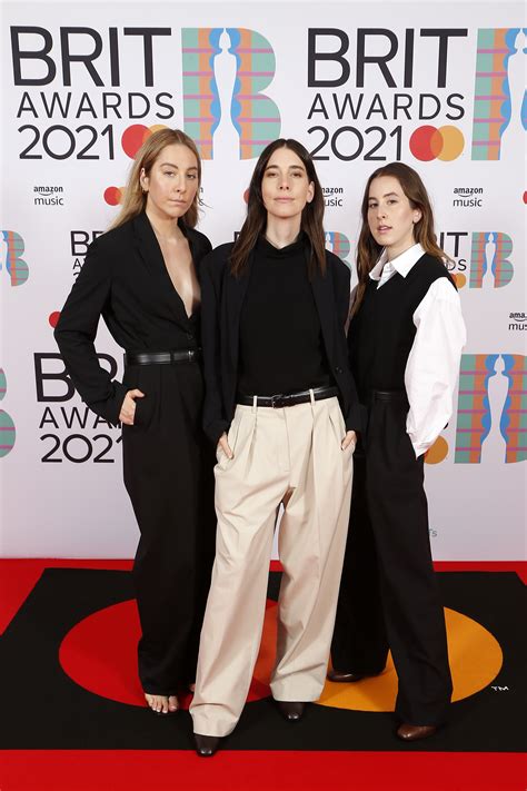 The Row Made Its Red Carpet Debut Thanks To Haim - Grazia