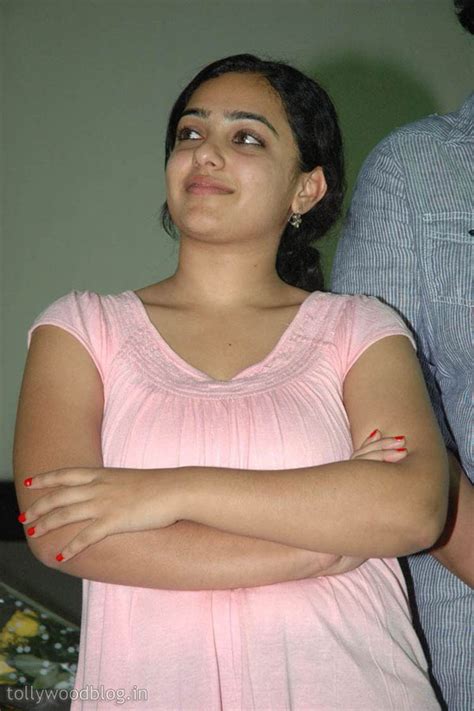 Hot Star Pic ACTRESS NITYA MENON PHOTOS Sexy STILLS