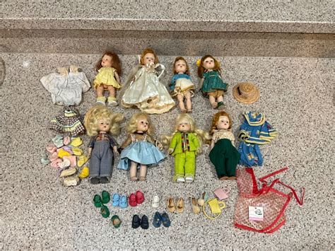 Lot Of Vintage Vogue Ginny Dolls With Extra Accessories Antique Price Guide Details Page