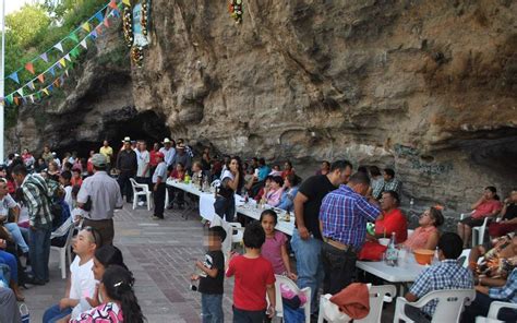 Valedores de la Sierra amenizará paseo de la Cueva de Santa Regina