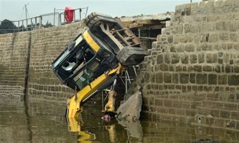 Escavatore Si Ribalta 46enne Muore Schiacciato News Prima